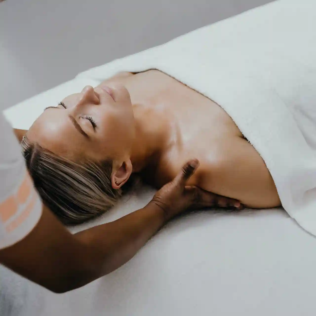 Relaxing full-body massage at SALT Equilibrium.